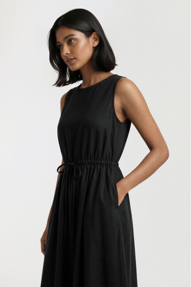 DRESS WITH SLIT BACK