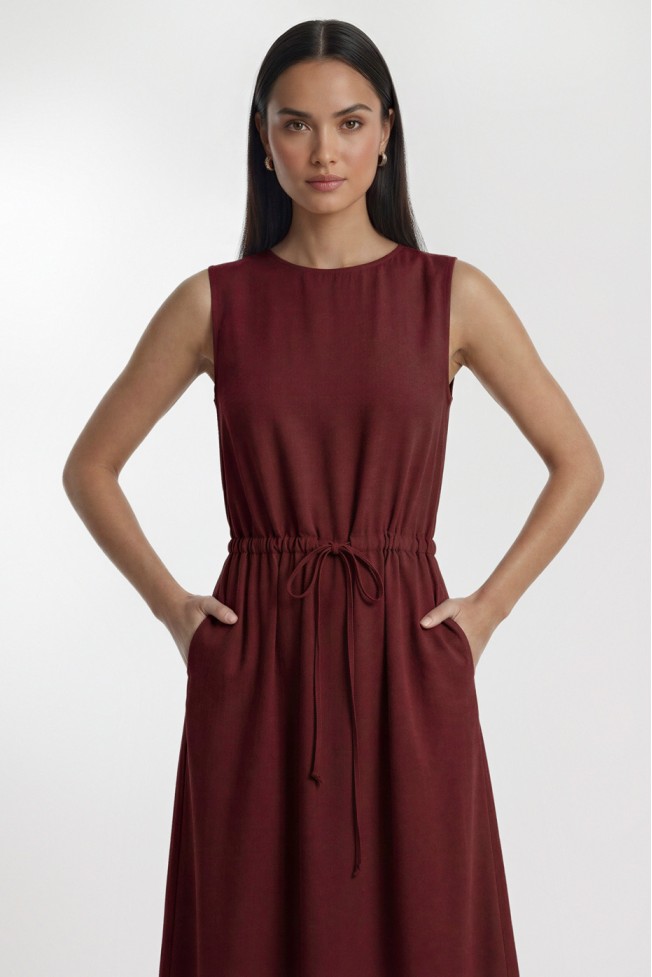 DRESS WITH SLIT BACK