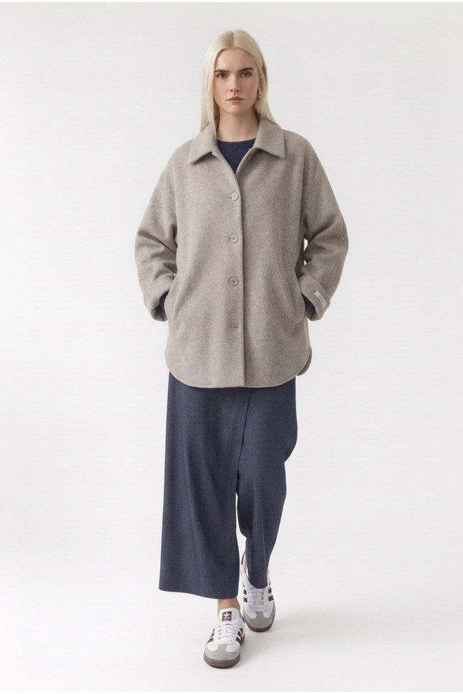 COAT WITH SIDE OPENINGS