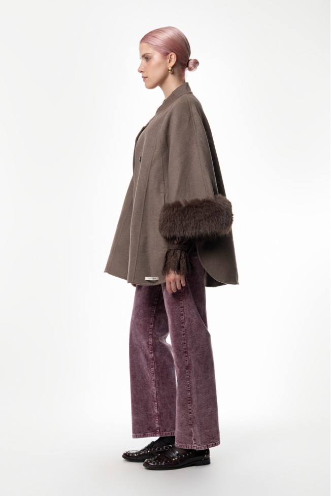 ΗΜΙΠΑΛΤΟ ΜΕ ΔΙΑΚΟΣΜΗΤΙΚΗ ΓΟΥΝΙΝΗ ΦΑΣΑ